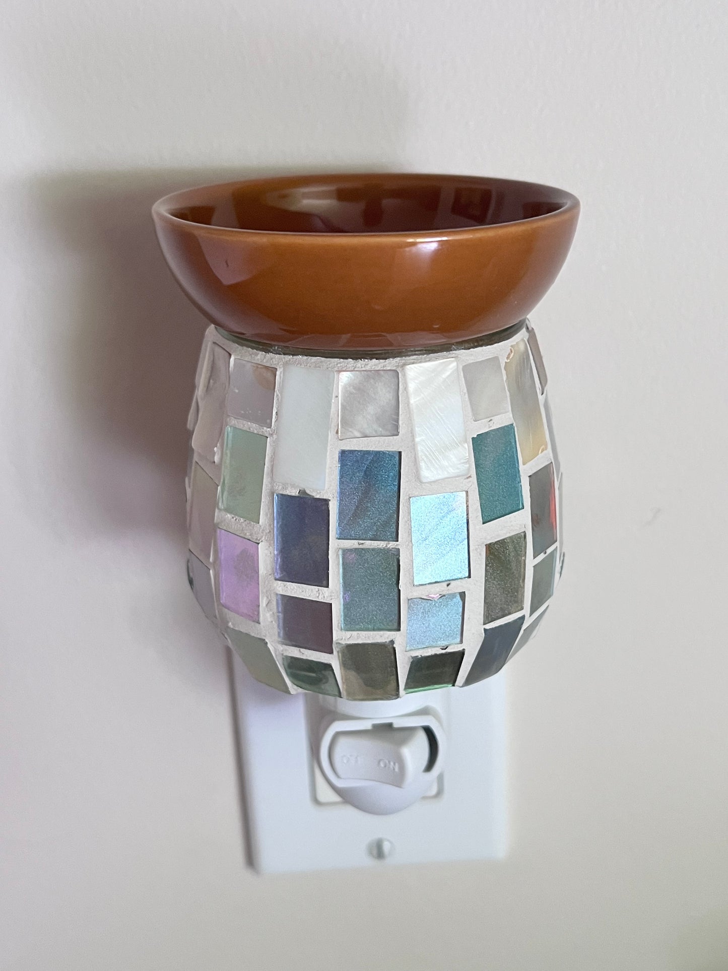 Plug-In Wax Melter -Mosaic