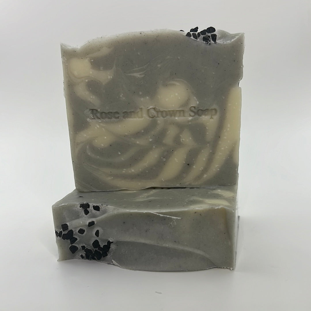 The Alaskan Facial Bar (Shipping after 9/4/26)