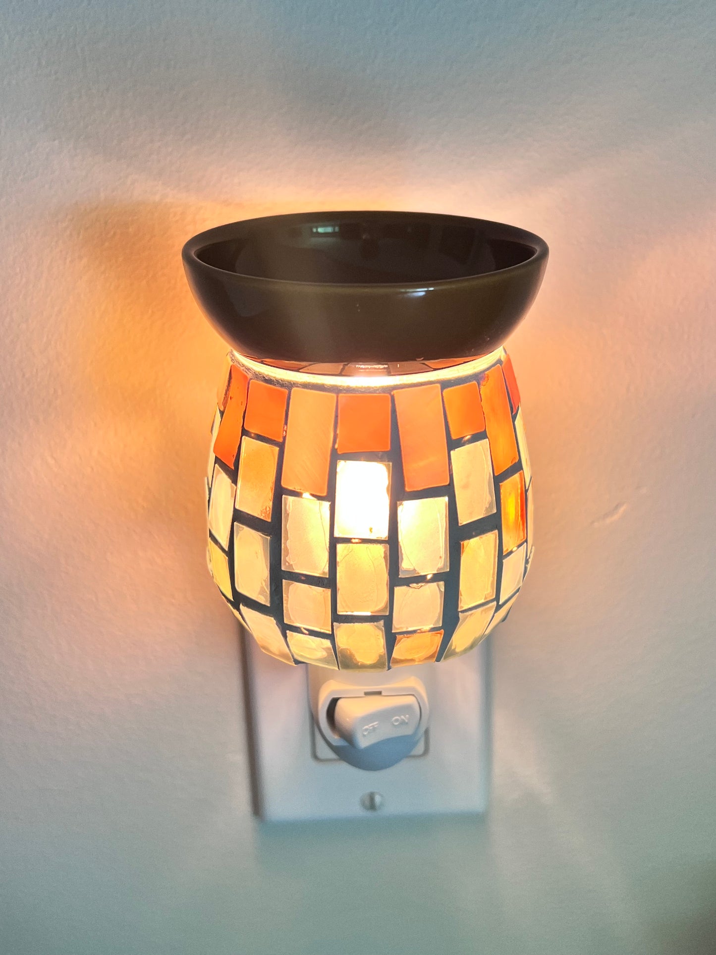 Plug-In Wax Melter -Mosaic