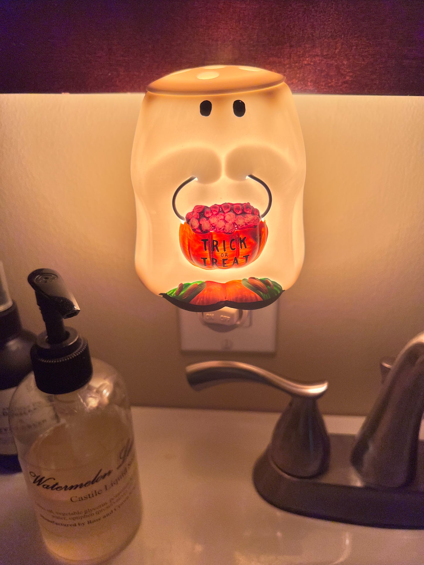 Plug-In Wax Melter -Ceramic Ghost